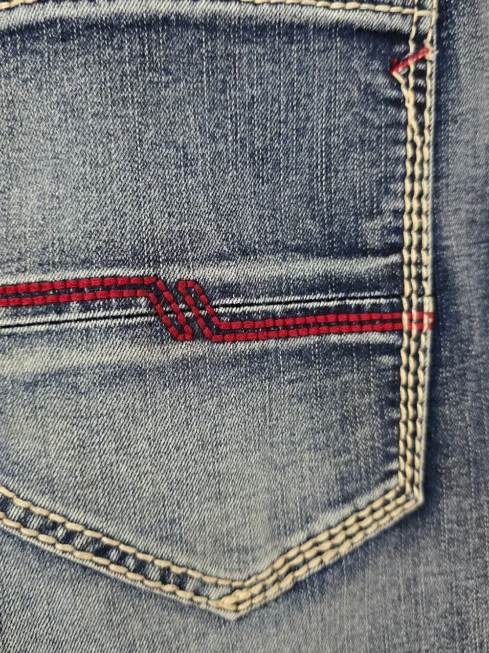 True‎ Luck Men's Classic Stretch Straight Jeans Sz 32x32 Embroidered Pocket NWT